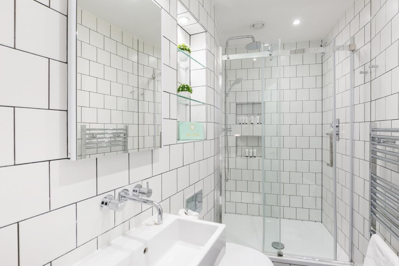 Urban Chic - Shaftesbury Appartement Londen Buitenkant foto