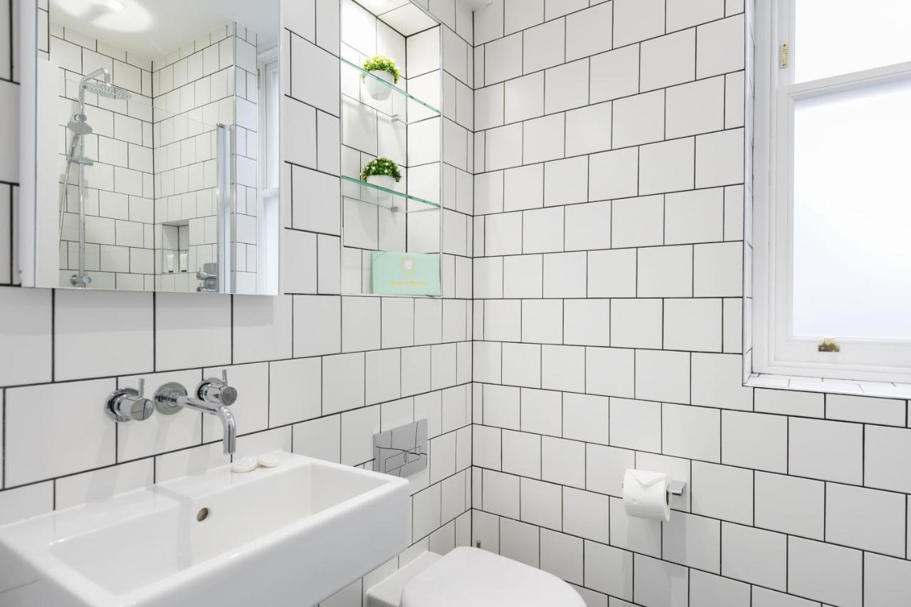 Urban Chic - Shaftesbury Appartement Londen Buitenkant foto
