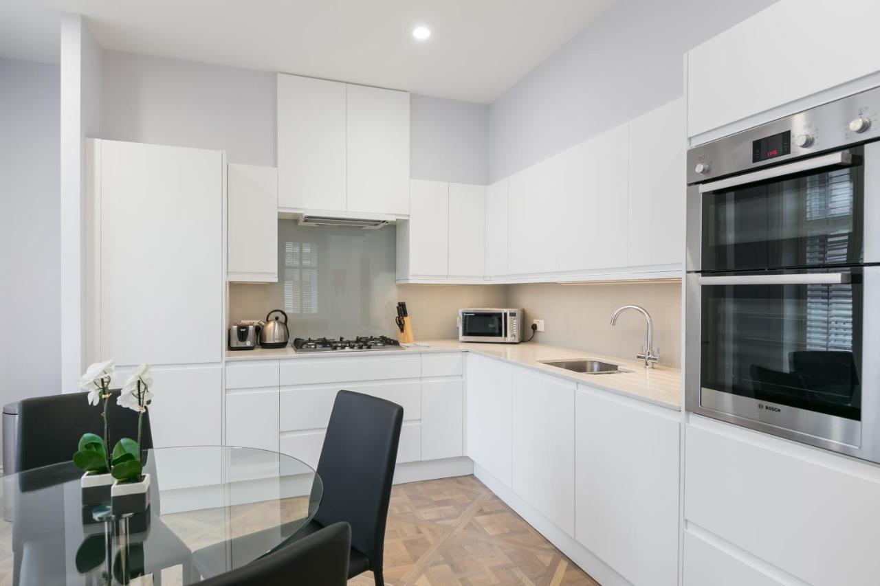Urban Chic - Shaftesbury Appartement Londen Buitenkant foto